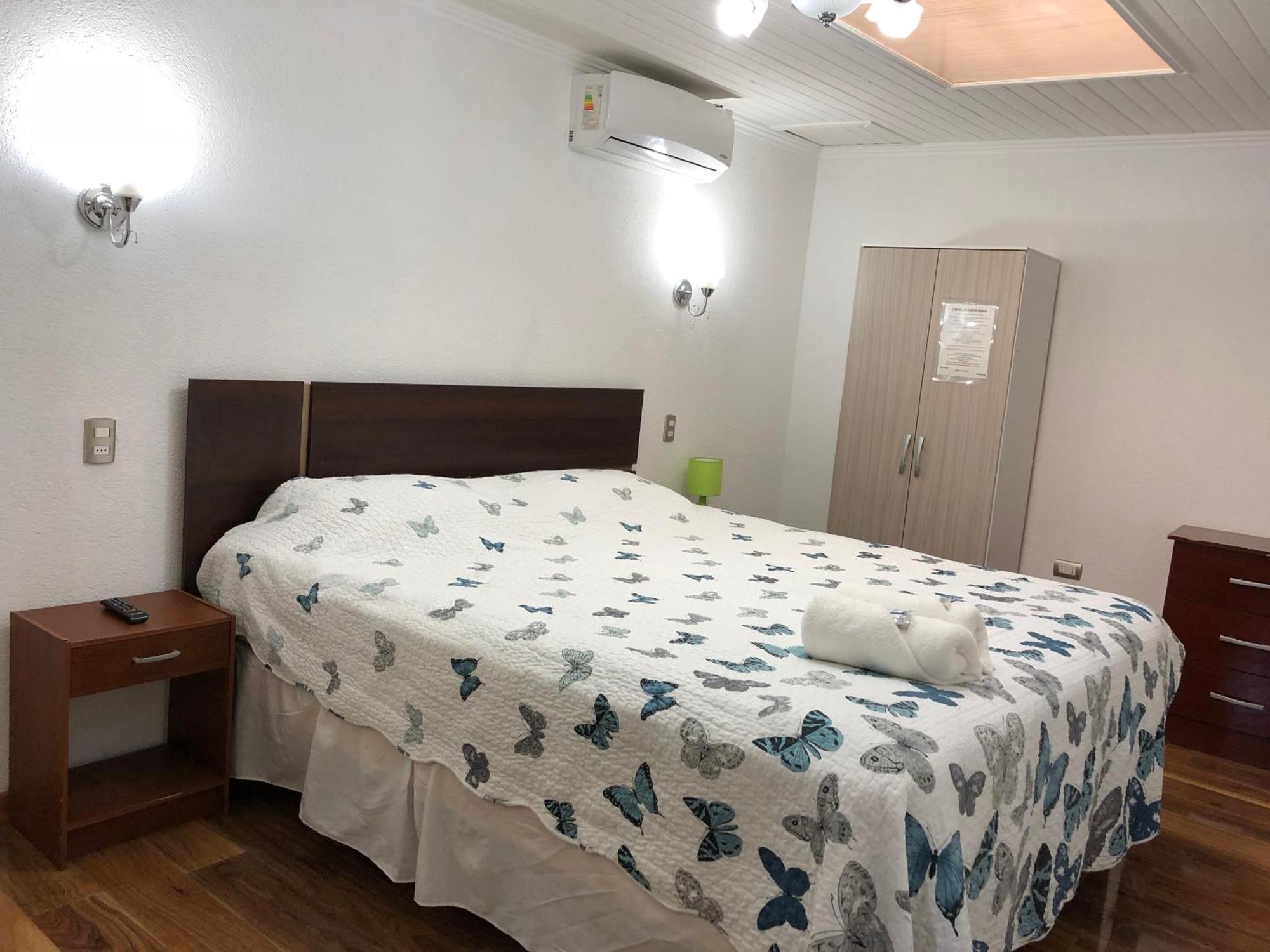 Отель Residencial Victoria Said Линарес Экстерьер фото